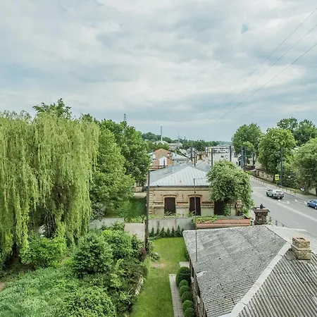 City Break. Center *